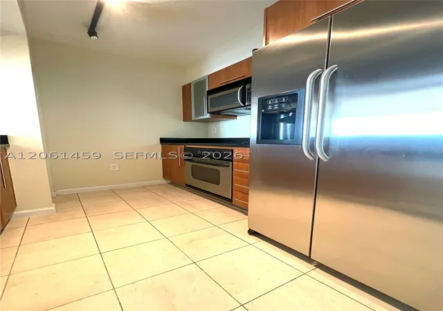 Photo 3 of Condo for sale at 610 W Las Olas Blvd #1321N, Fort Lauderdale, FL 33312 | MLS# A12061459 | Listing updated on 2026-08-26