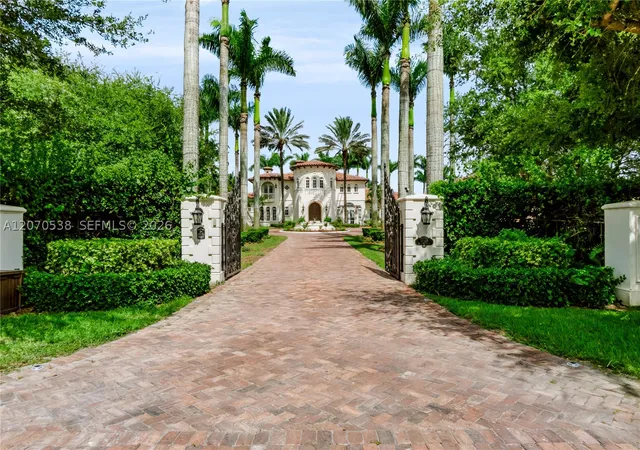 Photo 2 of Mansion for sale at 14949 Sw 184th Ave, Miami, FL 33196 | MLS# A12070538 | Listing updated on 2026-09-11