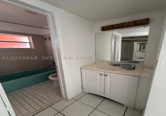 Photo 2 of Condo for sale at 18700 Ne 3Rd Ct #626, Miami, FL 33179 | MLS# A12070818 | Listing updated on 2026-09-10