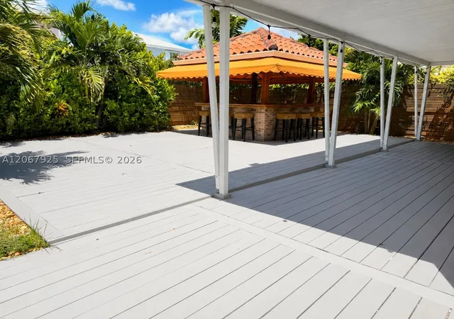 Photo 3 of Single family home for sale at 16382 Sw 139th Ave, Miami, FL 33177 | MLS# A12067925 | Listing updated on 2026-08-30
