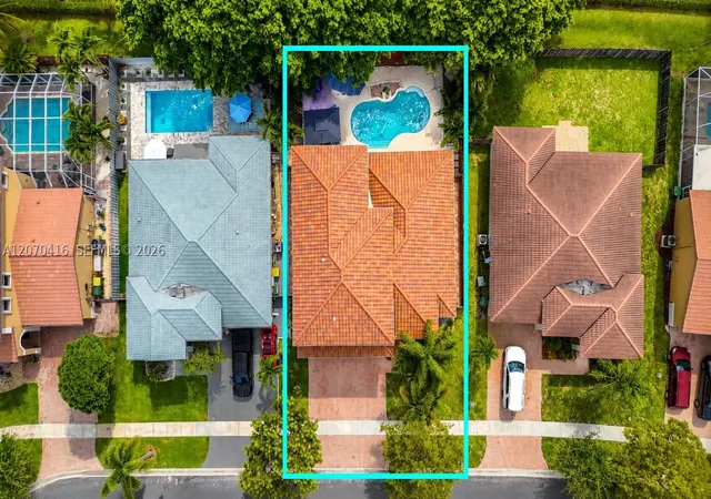 Photo 3 of Sale Pending at 2006 Ne 38th Rd, Homestead, FL 33033 | MLS# A12070416 | Listing updated on 2026-09-10