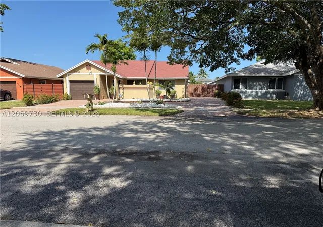 Photo 2 of Single family home for sale at 1051 Sw 99th Ave, Pembroke Pines, FL 33025 | MLS# A12069730 | Listing updated on 2026-09-06