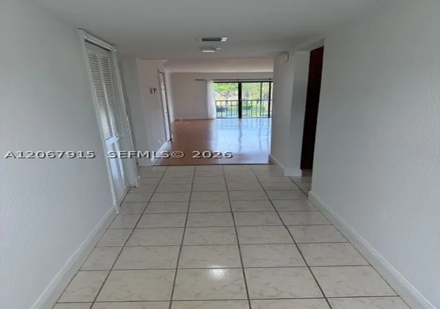 Photo 4 of Condo for sale at 164 Lakeview Dr #204, Weston, FL 33326 | MLS# A12067915 | Listing updated on 2026-08-26