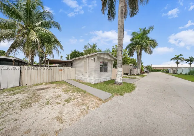 Photo 1 of Manufactured home for sale at 451 Se 8th St Lot 56, Homestead, FL 33030 | MLS# A12070869 | Listing updated on 2026-09-21