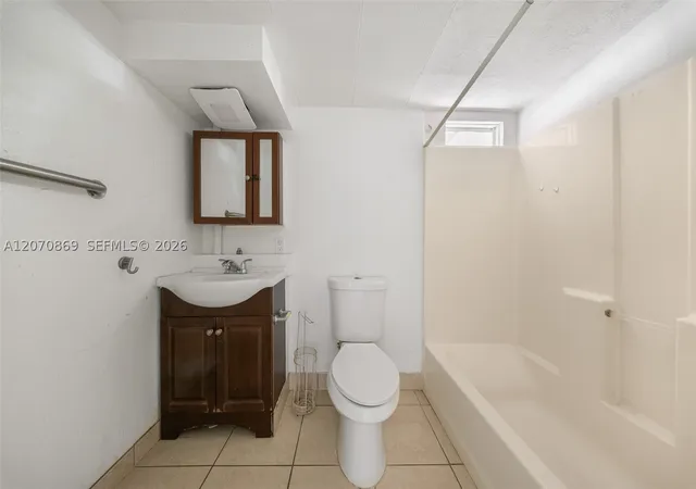 Photo 3 of Manufactured home for sale at 451 Se 8th St Lot 56, Homestead, FL 33030 | MLS# A12070869 | Listing updated on 2026-09-21