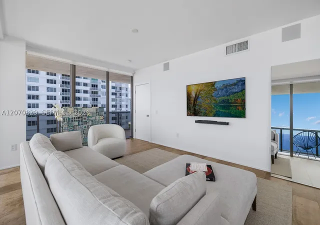 Listing Photo 5 - Condo for sale in building located at 5875 Collins Ave, Miami, FL 33140 - Unit #1102