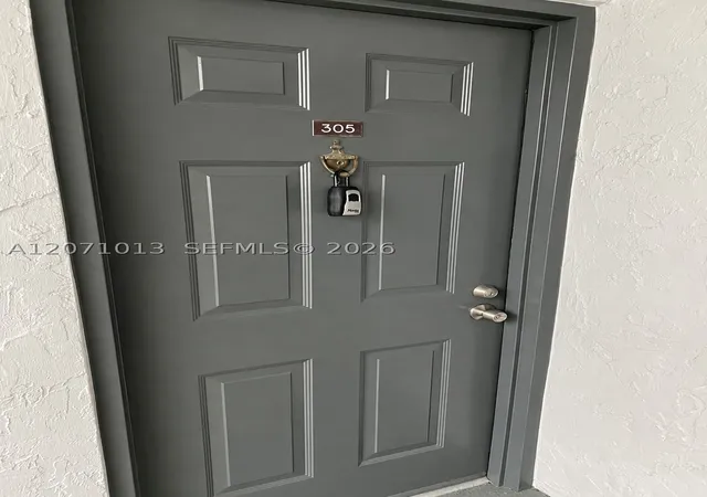 Photo 3 of Sale Pending at 1820 N Congress Ave #305, West Palm Beach, FL 33401 | MLS# A12071013 | Listing updated on 2026-09-10