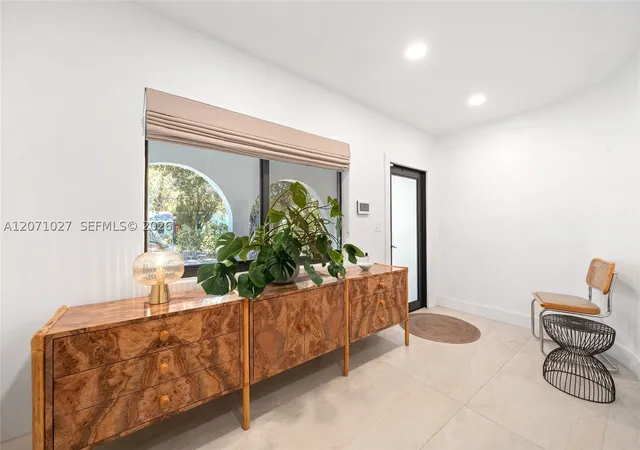 Photo 2 of Single family home for sale at 638 Ne 141st St, North Miami, FL 33161 | MLS# A12071027 | Listing updated on 2026-09-10