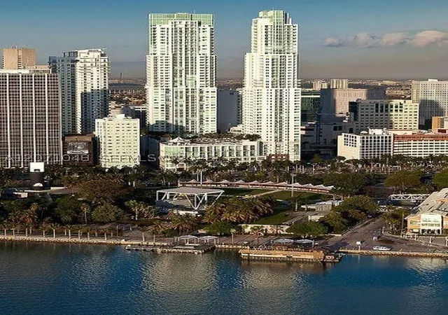 Photo 1 of Condo for sale at 244 Biscayne Blvd #1707, Miami, FL 33132 | MLS# A12071048 | Listing updated on 2026-09-10