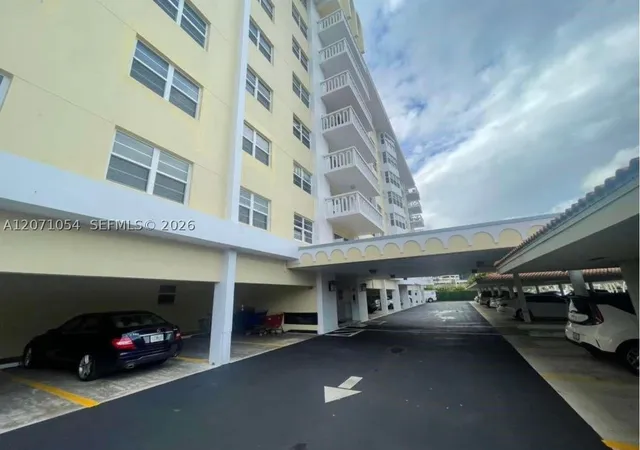 Photo 2 of Condo for sale at 2500 Ne 48th Ln #806, Fort Lauderdale, FL 33308 | MLS# A12071054 | Listing updated on 2026-09-14