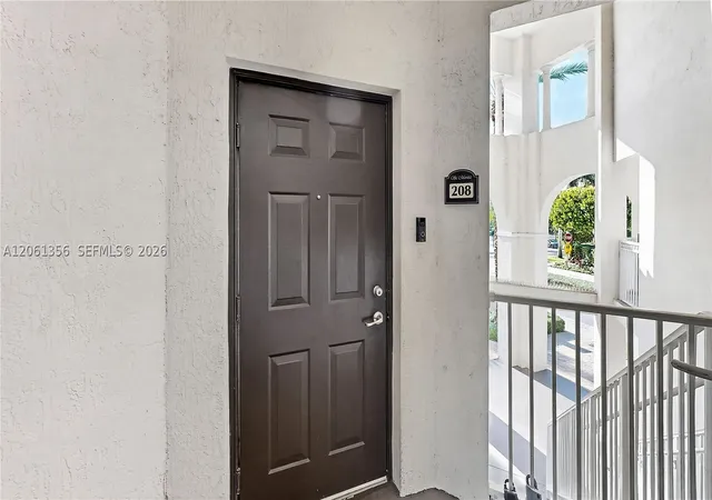 Listing Photo 5 - Condo for sale in building located at 11401 Nw 89Th St, Doral, FL 33178 - Unit #208
