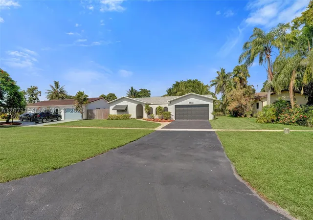 Single family home for sale at 5321 Sw 90Th Ave, Cooper City, FL 33328 | MLS# A12071154