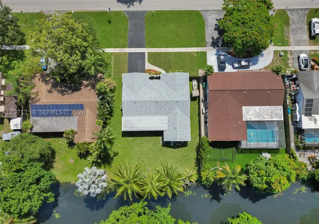 Photo 2 of Single family home for sale at 5321 Sw 90th Ave, Cooper City, FL 33328 | MLS# A12071154 | Listing updated on 2026-09-13