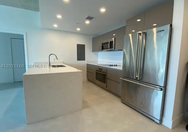 Photo 3 of Condo for sale at 13800 Highland Dr #PH3, North Miami Beach, FL 33181 | MLS# A12071168 | Listing updated on 2026-09-14