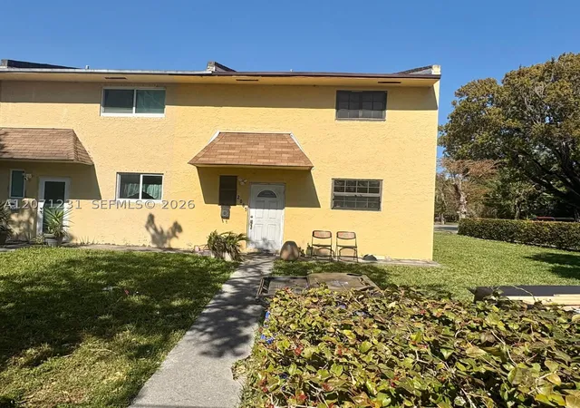 Photo 1 of Townhouse for sale at 2065 Ne 139th St, North Miami Beach, FL 33181 | MLS# A12071231 | Listing updated on 2026-09-20