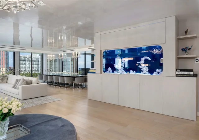 Listing Photo 4 - Condo for sale in building located at 6893 Fisher Island Dr 6893 Lphcenter, Miami Beach, FL 33109 - Unit #6893