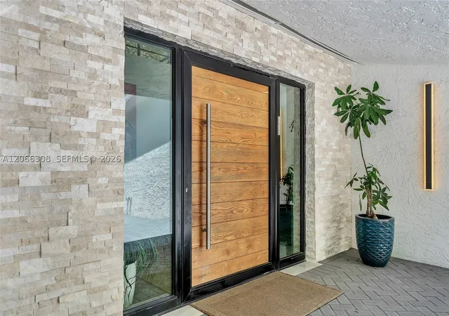 Photo 1 of Single family home for sale at 5811 Sw 33rd Ter, Hollywood, FL 33312 | MLS# A12066308 | Listing updated on 2026-08-27
