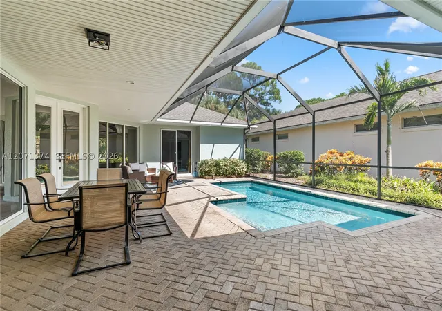 Photo 2 of Single family home for sale at 1018 Sw Carolina Cir Sw, Vero Beach, FL 32962 | MLS# A12071374 | Listing updated on 2026-10-05
