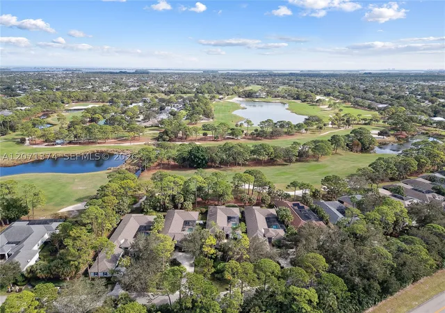 Photo 3 of Single family home for sale at 1018 Sw Carolina Cir Sw, Vero Beach, FL 32962 | MLS# A12071374 | Listing updated on 2026-10-05