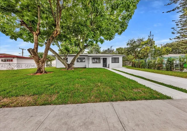 Photo 3 of Single family home for sale at 2910 Nw 175th St, Miami Gardens, FL 33056 | MLS# A12070602 | Listing updated on 2026-09-12