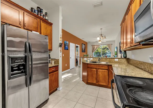 Photo 3 of Townhouse for sale at 1810 Sw 91st Ave, Miramar, FL 33025 | MLS# A12071243 | Listing updated on 2026-09-12