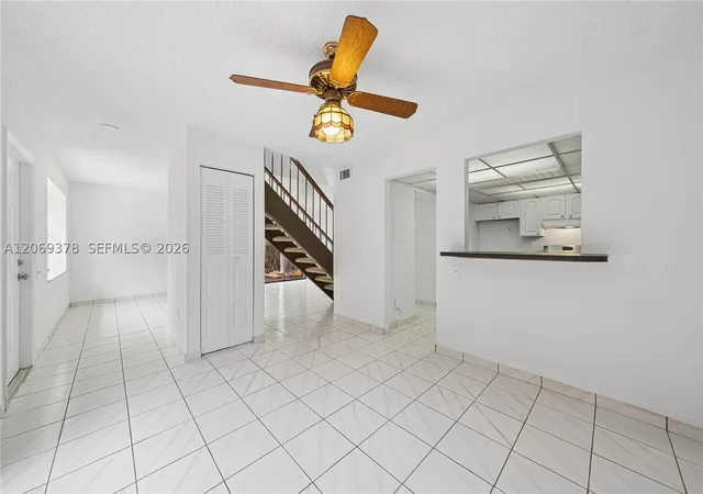 Listing Photo 4 - Condo for sale in building located at 6231 Sw 116Th Pl, Miami, FL 33173 - Unit #A