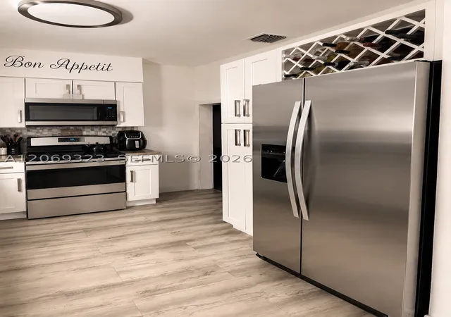 Photo 3 of Single family home for sale at 2906 Island Dr, Miramar, FL 33023 | MLS# A12069323 | Listing updated on 2026-09-02