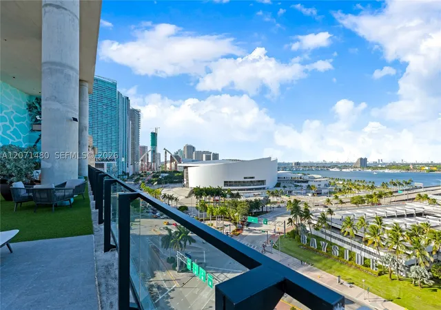 Photo 2 of Condo for sale at 398 Ne 5th St #2118, Miami, FL 33132 | MLS# A12071480 | Listing updated on 2026-09-10