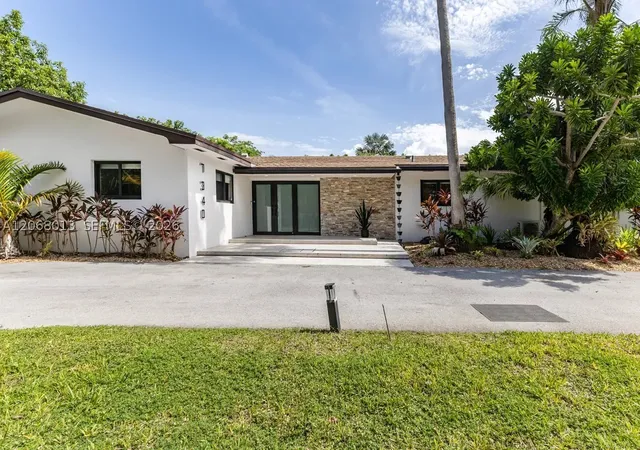 Photo 1 of Sale Pending at 7340 120th St, Pinecrest, FL 33156 | MLS# A12068013 | Listing updated on 2026-09-11