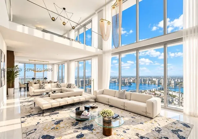 Listing Photo 4 - Condo for sale in building located at 16901 Collins Ave, Miami, FL 33160 - Unit #5305