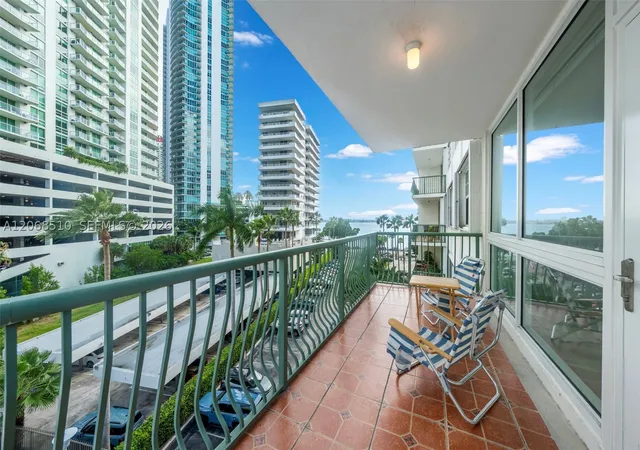 Photo 3 of Condo for sale at 1408 Brickell Bay Dr #518, Miami, FL 33131 | MLS# A12068510 | Listing updated on 2026-09-10