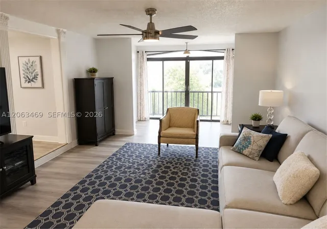 Listing Photo 4 - Condo for sale in building located at 3760 Inverrary Dr, Lauderhill, FL 33319 - Unit #2P
