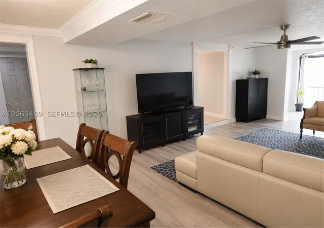 Listing Photo 5 - Condo for sale in building located at 3760 Inverrary Dr, Lauderhill, FL 33319 - Unit #2P