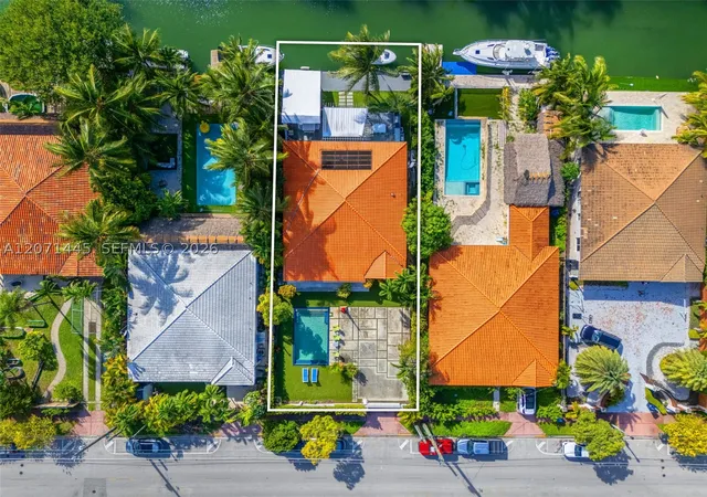 Photo 2 of Single family home for sale at 7970 Hawthorne Ave, Miami Beach, FL 33141 | MLS# A12071445 | Listing updated on 2026-09-18