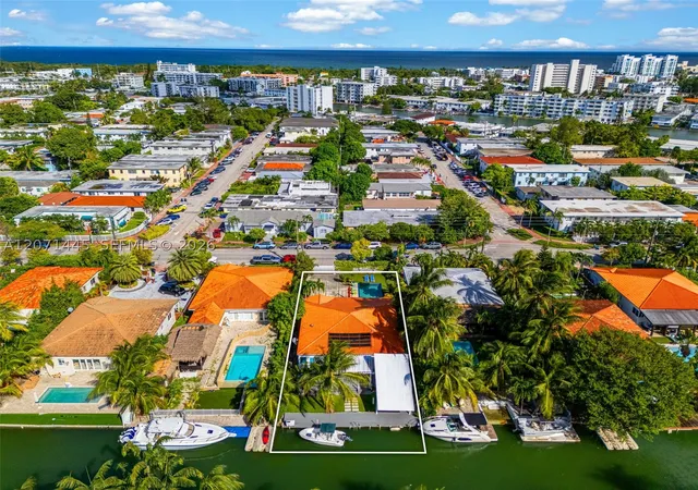 Photo 3 of Single family home for sale at 7970 Hawthorne Ave, Miami Beach, FL 33141 | MLS# A12071445 | Listing updated on 2026-09-18