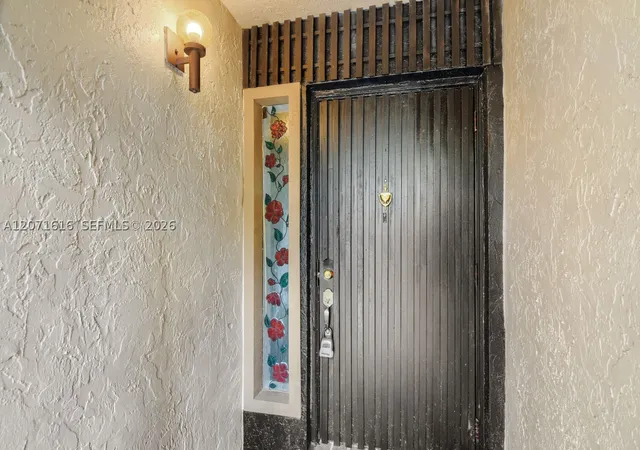 Photo 2 of Townhouse for sale at 5988 Glendale, Boca Raton, FL 33433 | MLS# A12071616 | Listing updated on 2026-09-10