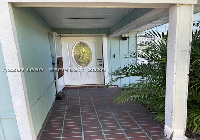 Photo 2 of Single family home for sale at 1685 20th Ave Sw, Vero Beach, FL 32962 | MLS# A12071639 | Listing updated on 2026-09-09