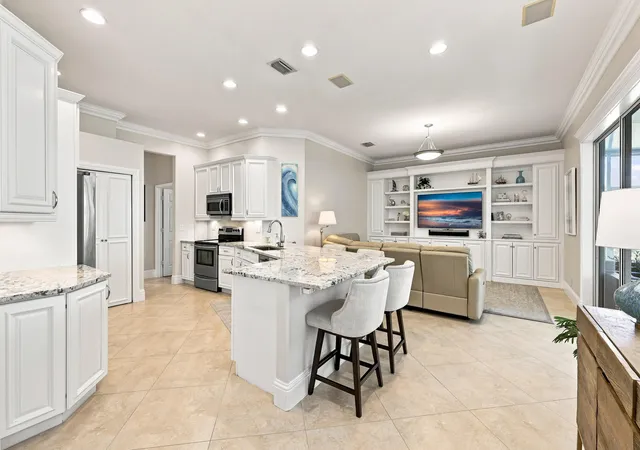 2nd image of 1121 Delray Lakes Dr, Delray Beach, FL 33444 | MLS# B26064416
