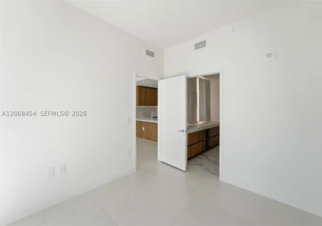 Photo 3 of Condo for sale at 1400 Biscayne Blvd #3004, Miami, FL 33132 | MLS# A12068454 | Listing updated on 2026-09-09