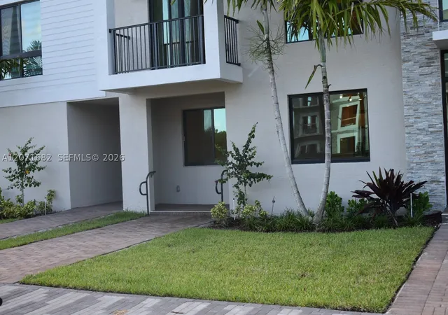 Photo 2 of Condo for sale at 4640 Nw 84 #16, Doral, FL 33166 | MLS# A12071682 | Listing updated on 2026-09-09