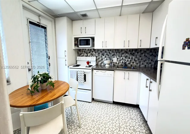 Photo 1 of Condo for sale at 2950 N Palm Aire Dr #605, Pompano Beach, FL 33069 | MLS# A12069562 | Listing updated on 2026-09-09