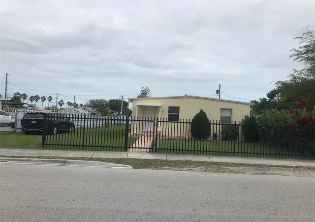 Photo 2 of Sale Pending at 21625 Sw 109th Ave, Miami, FL 33170 | MLS# A12071604 | Listing updated on 2026-09-08