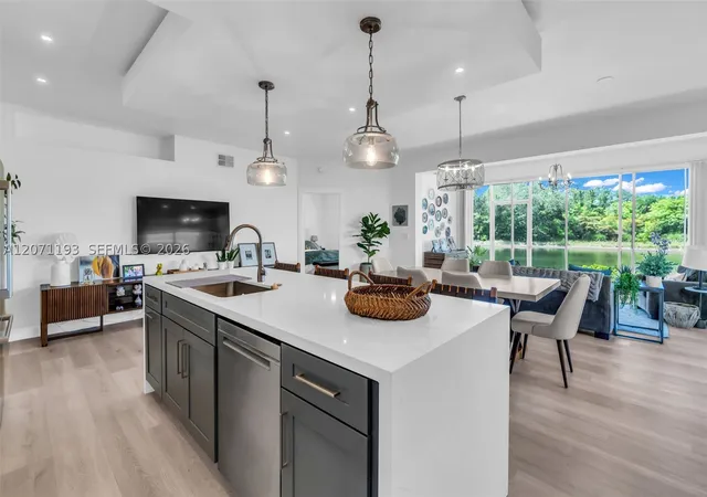 Photo 3 of Townhouse for sale at 5130 Cobble Creek Ct #104, Naples, FL 34110 | MLS# A12071193 | Listing updated on 2026-09-10