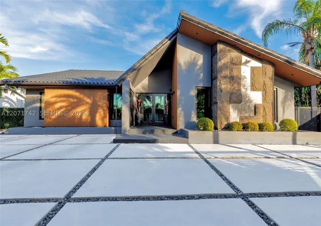 Photo 3 of Single family home for sale at 11620 Ne 20th Dr, North Miami, FL 33181 | MLS# A12071742 | Listing updated on 2026-09-10