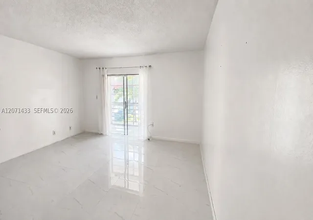 Listing Photo 4 - Condo for sale in building located at 4881 Nw 22Nd St, Lauderhill, FL 33313 - Unit #B15