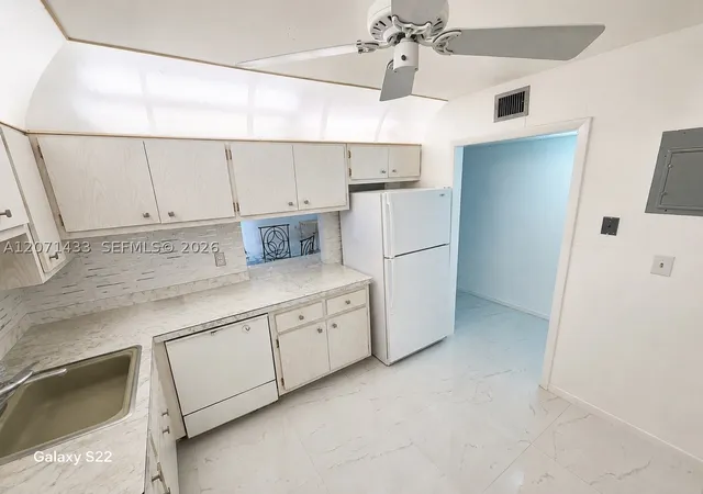 Listing Photo 5 - Condo for sale in building located at 4881 Nw 22Nd St, Lauderhill, FL 33313 - Unit #B15