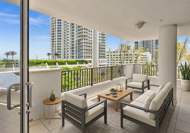 Photo 2 of Condo for sale at 6422 Collins Ave #501, Miami Beach, FL 33141 | MLS# A12071622 | Listing updated on 2026-09-14