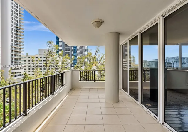 Photo 3 of Condo for sale at 6422 Collins Ave #501, Miami Beach, FL 33141 | MLS# A12071622 | Listing updated on 2026-09-14