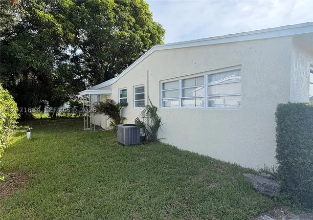 Photo 3 of Single family home for sale at 1240 W 26th Ct, Riviera Beach, FL 33404 | MLS# A12071684 | Listing updated on 2026-09-10
