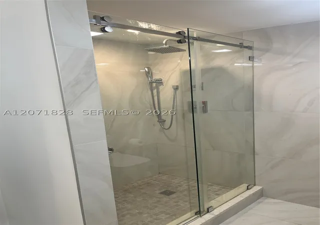 Photo 4 of Condo for sale at 20191 E Country Club Dr #503, Aventura, FL 33180 | MLS# A12071828 | Listing updated on 2026-09-10